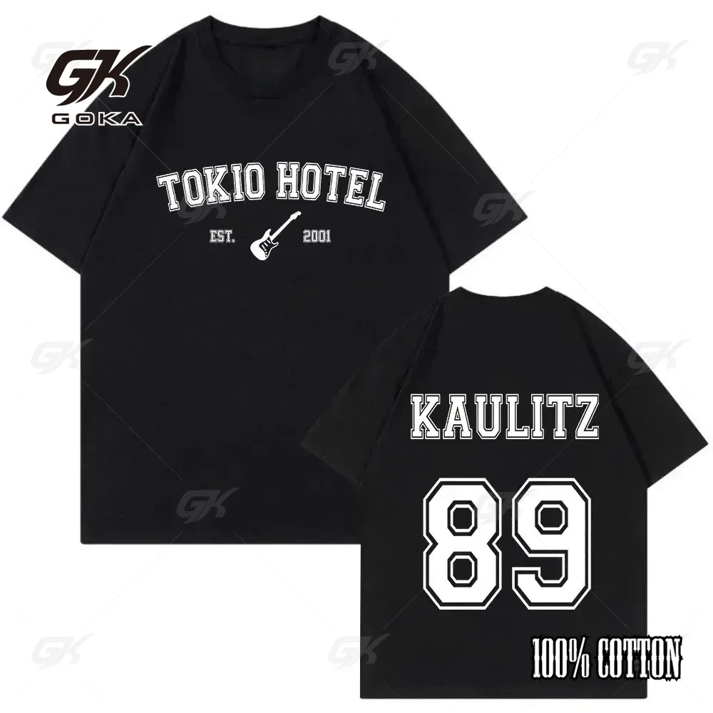 Street Fashion In Tokyo - Camiseta con estampado de monograma de